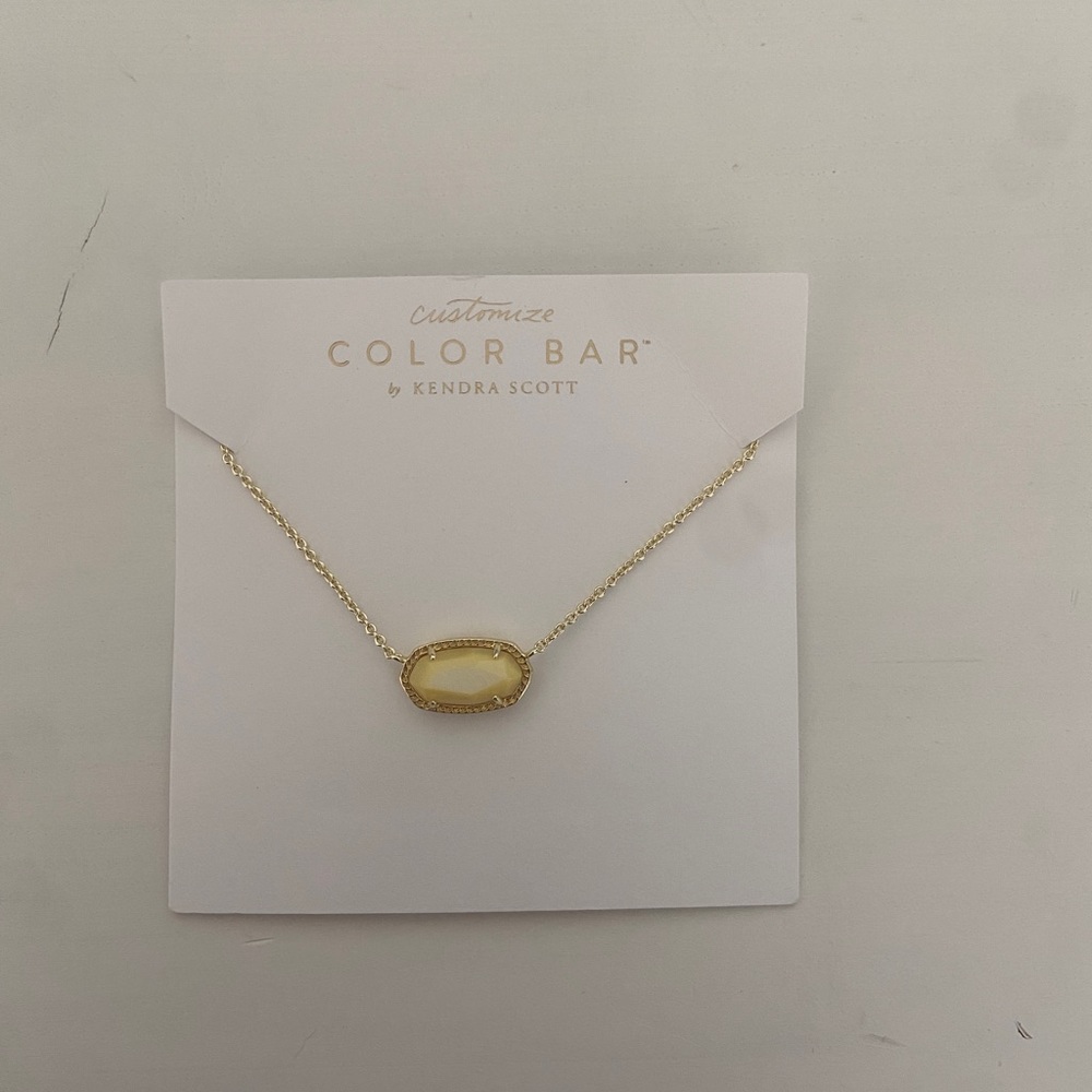 Kendra Scott light yellow Elisa gold necklace